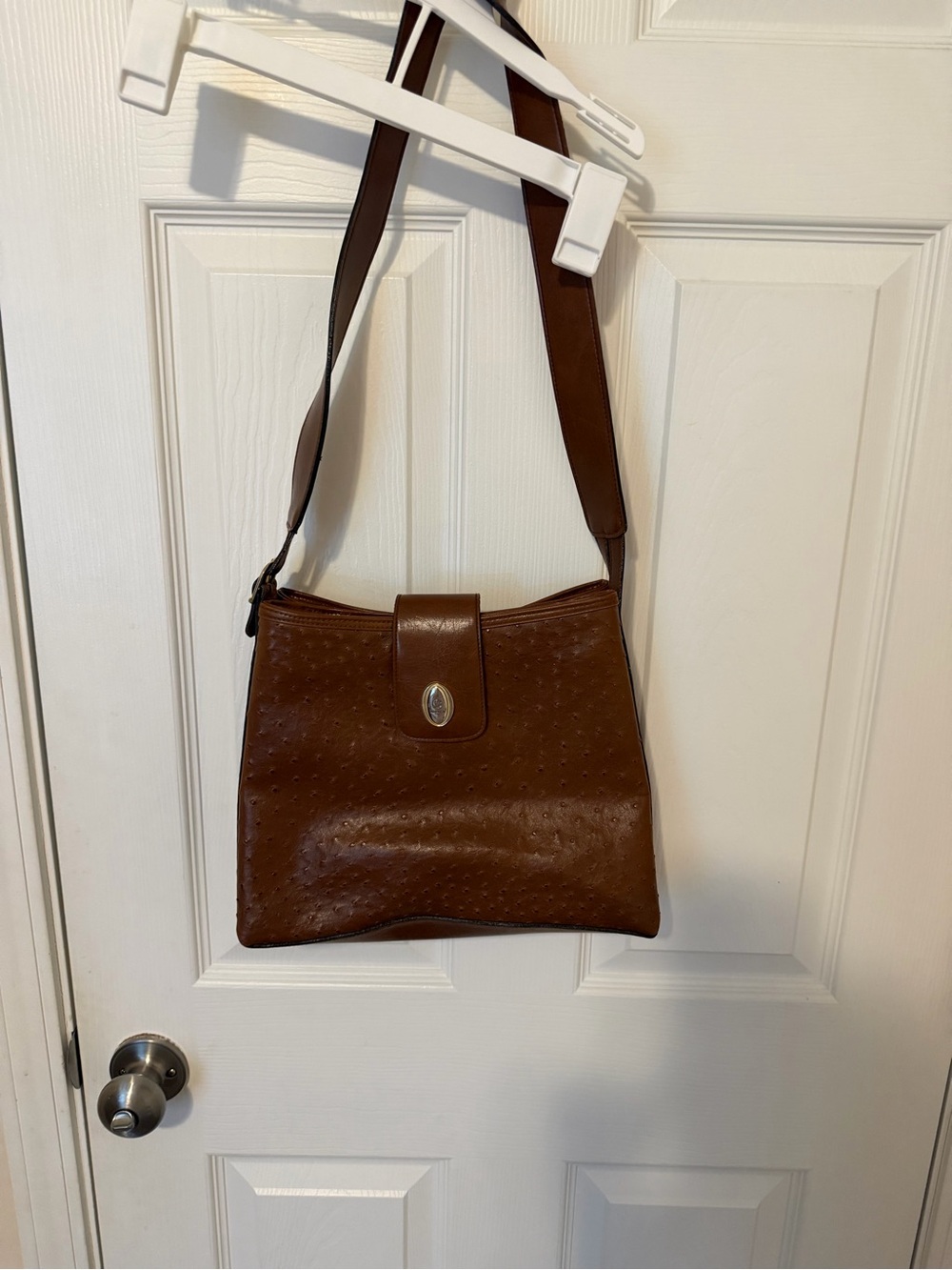 Women's Brown Leather Shoulder Bag - Sleek Everyday Carry